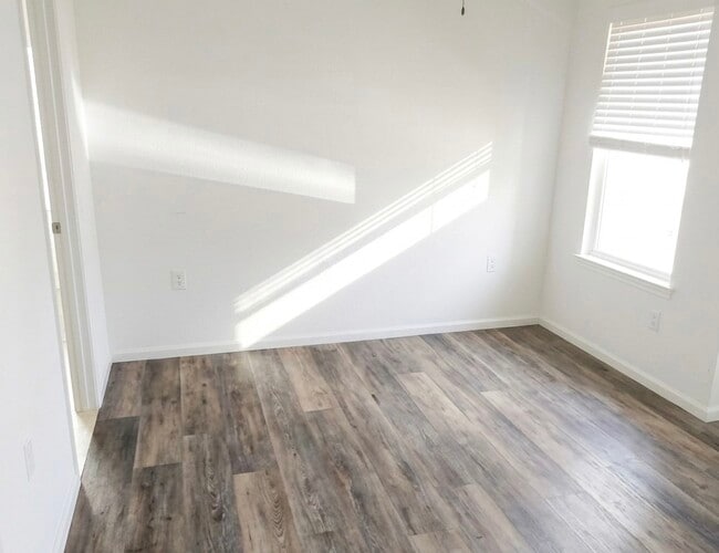 Photo - 2313 Alcott Way