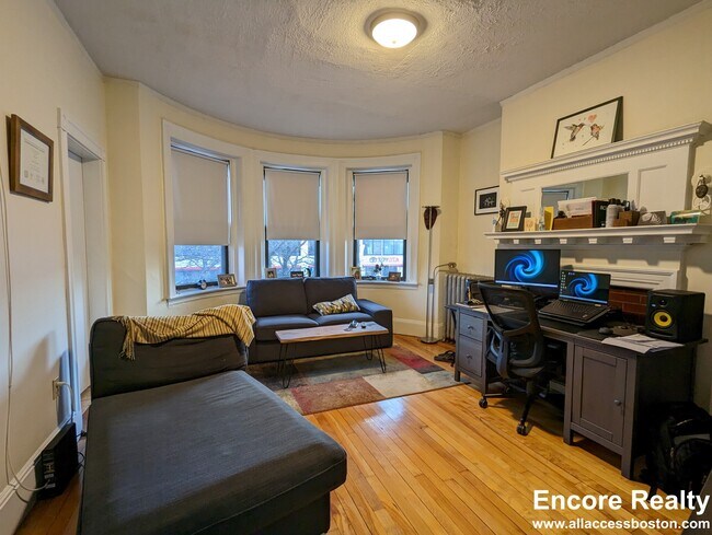 Photo - 21 Brighton Ave Unit 3