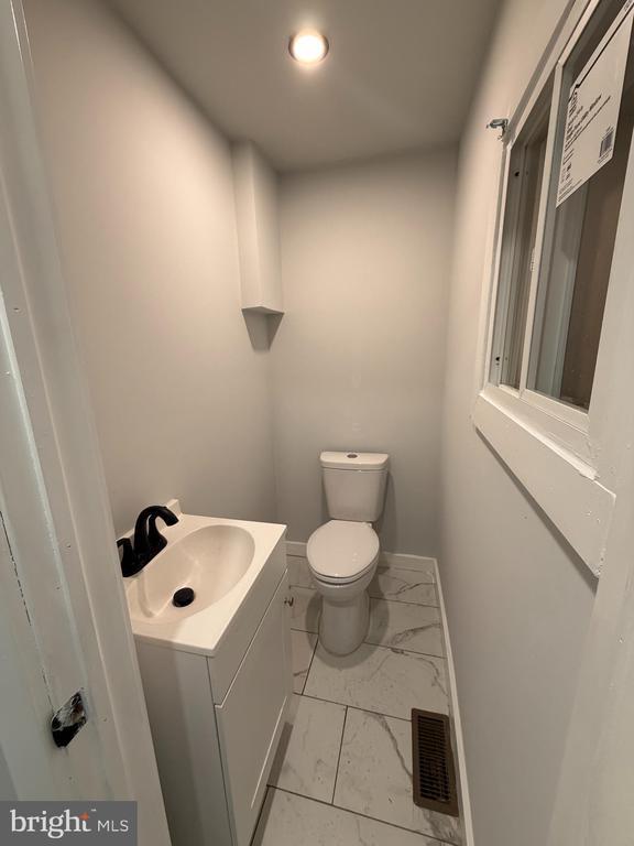 Photo - 1924 N Taylor St