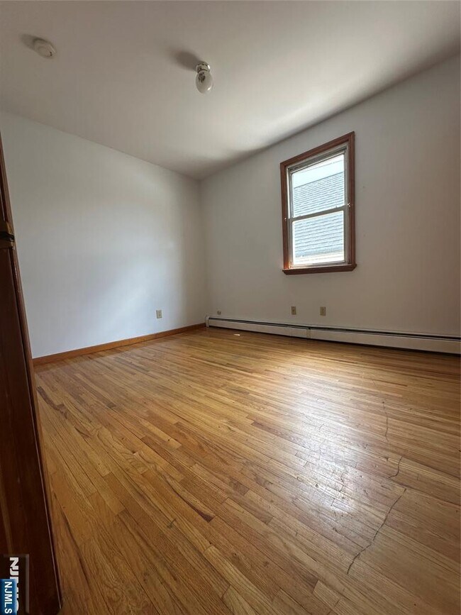 Photo - 404 N 3rd St