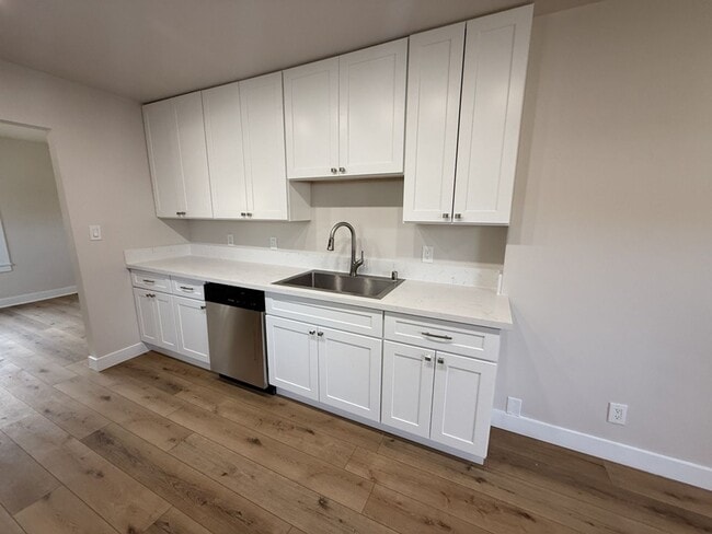Photo - 3 brd, 1 bath located in the Chandler Bike Path Neighborhood