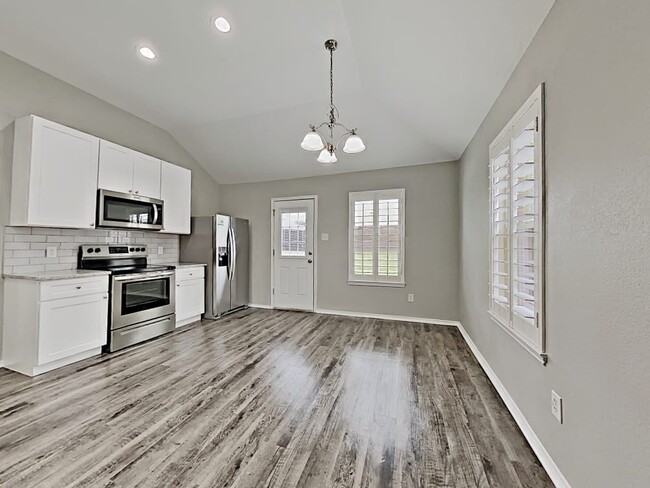 Photo - 2812 Maple Creek Dr