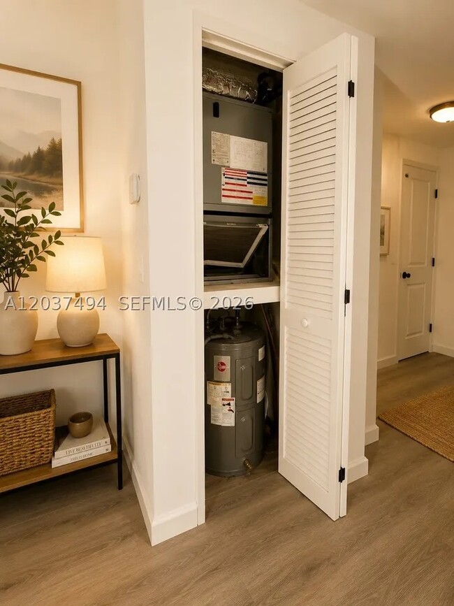 Building Photo - 2926 NW 55th Ave Unit 2926