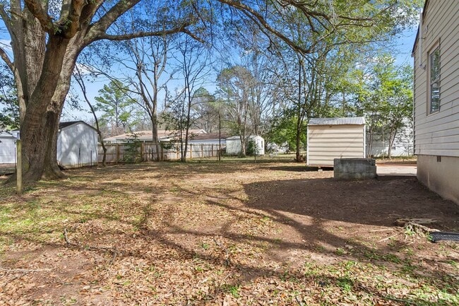 Photo - 3 Bed 2 Bath Home! Available Now!