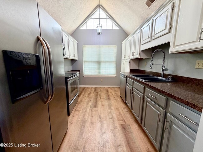 Photo - 4442 Southbridge Ct