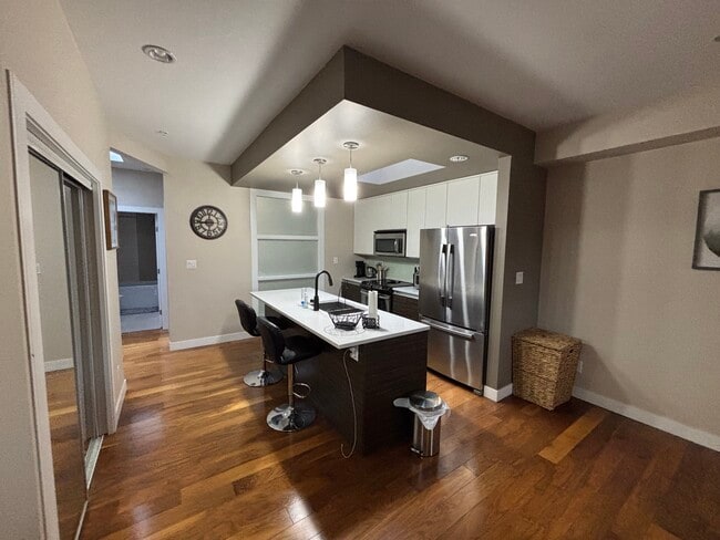 Photo - 1008 Tillicum Rd Unité 401