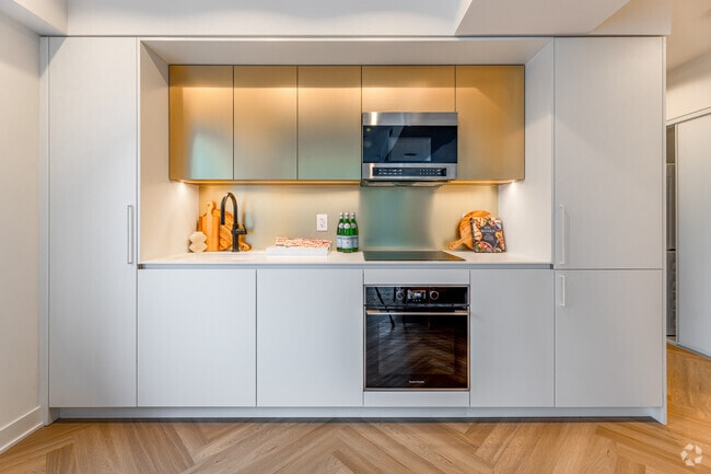 1BR, 1BA - 639SF - Kitchen