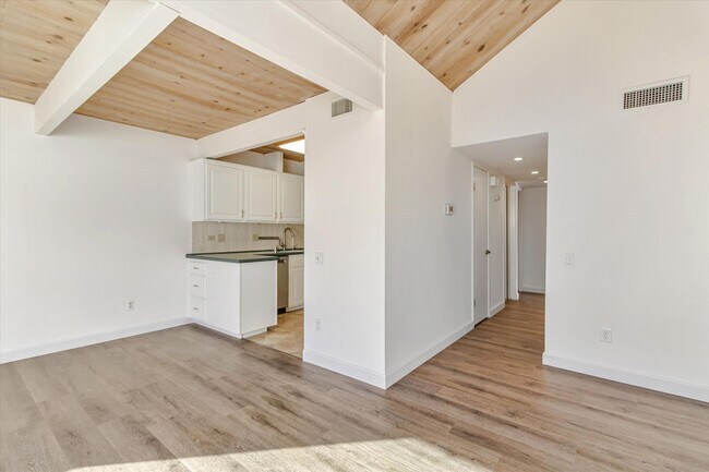 Photo - Charming 2 Bed 2 Bath Sunnyvale Condo with Vaulted Ceilings and Patio
