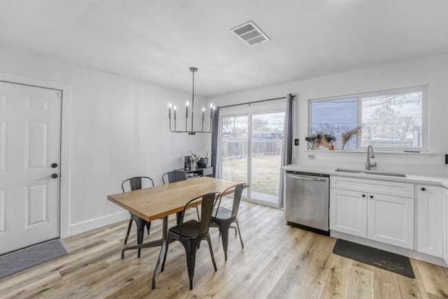 Photo - 2508 Lakehurst Dr