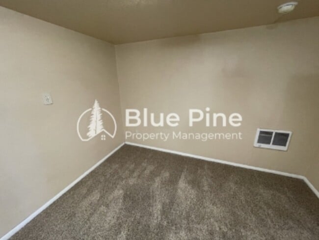 Photo - 440 Walnut St Unit 3