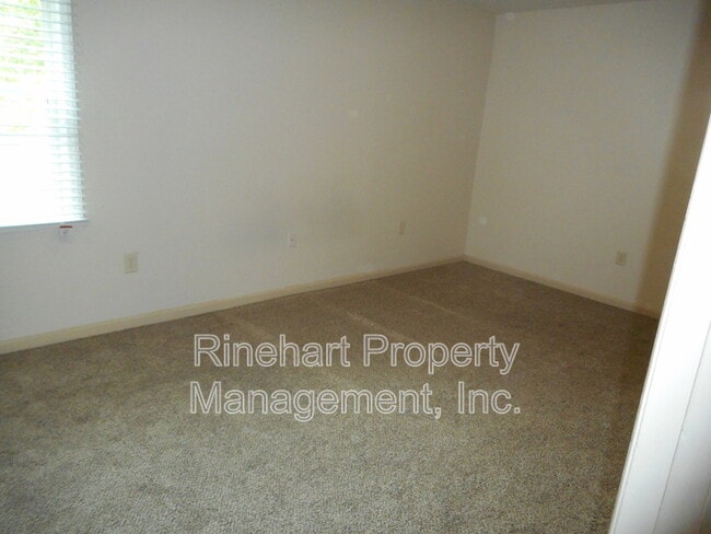 Photo - 830 Iredell St