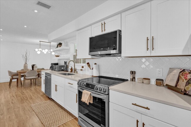 Photo - 4335 Benedictine Cir