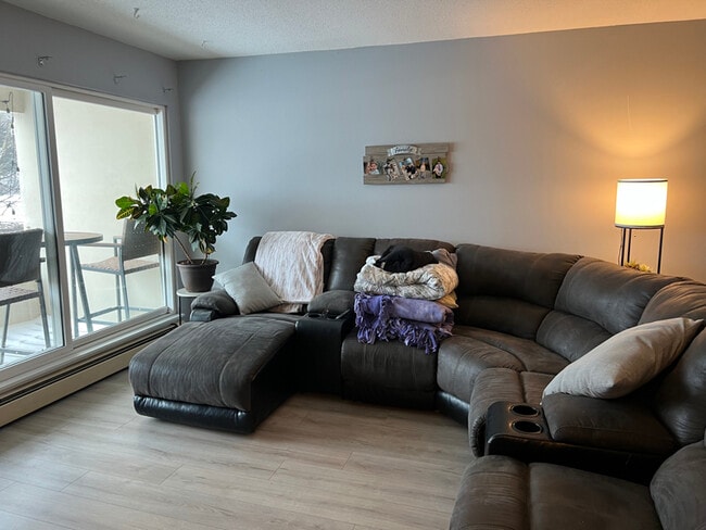 Photo - 1911 Viking Dr NW Unit Building 8 Apt 35