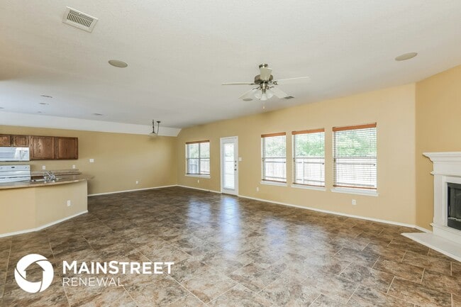 Photo - 108 Centennial Pl