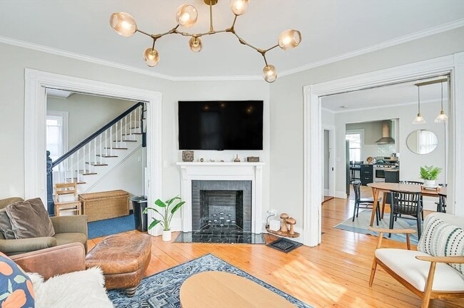 Building Photo - 44 Cottage St