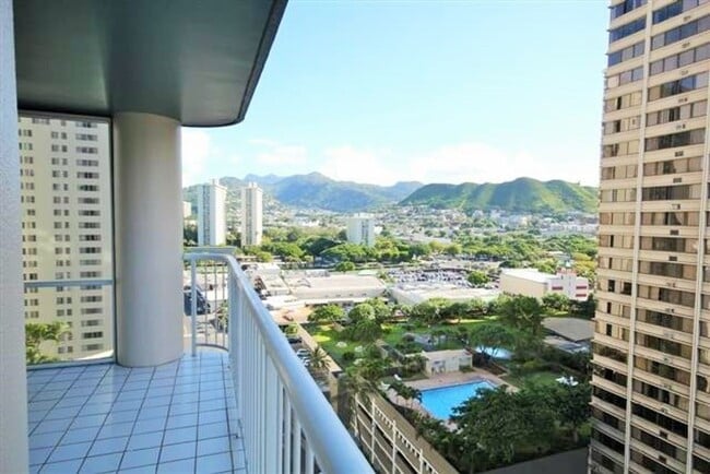 Building Photo - HONOLULU PARK PLACE - Newly Renovated Spacious 1 Bedroom, 1 Bathroom, 1 Parking & Lanai!