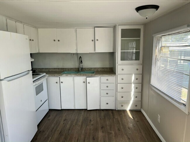 Photo - 2245 New Tampa Hwy