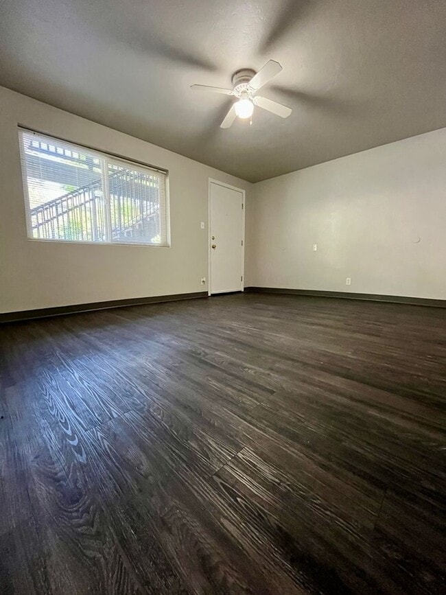 Photo - (DUP) Studio Apartment - Close to Campus Unit 05