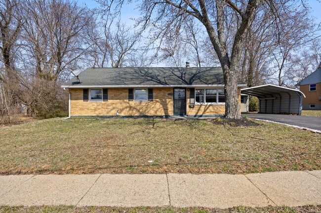 Photo - Summerside Ohio- 3 bed, 1 bath, Fenced Yard & Car Port