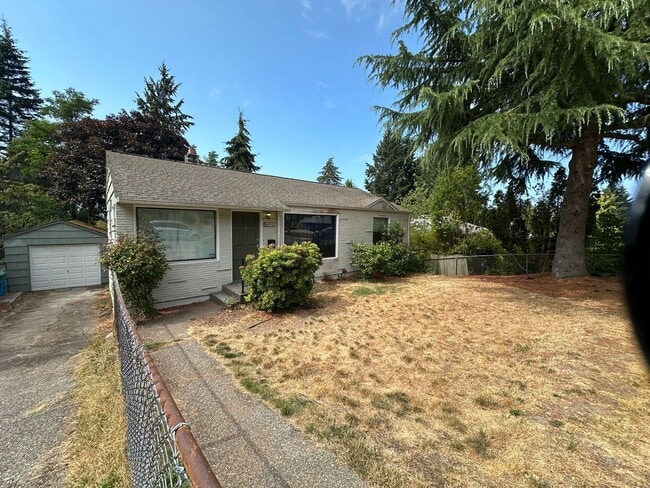Photo - Available Now! 4 bed, 2 bath house in Shoreline!