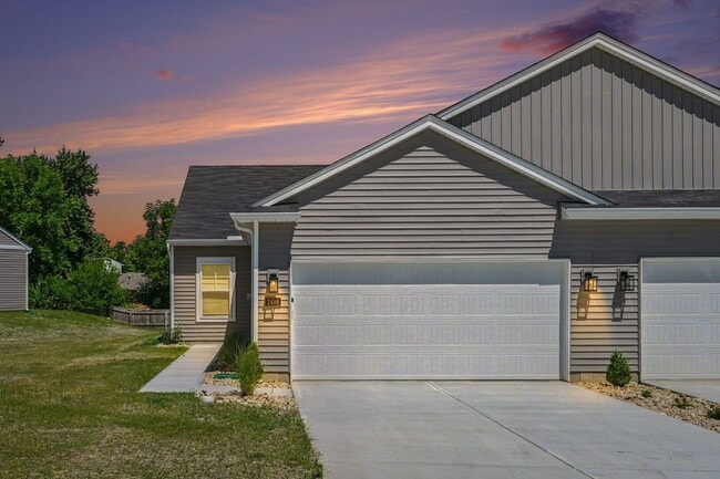 Building Photo - Modern Retreat | Brand-New 2BR, 2BA Duplex