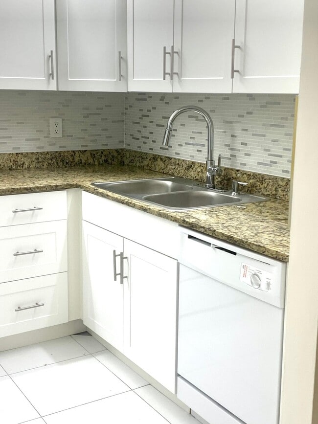 3104 Waterview Cir
