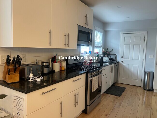 Photo - 296 Arlington St Unit 1