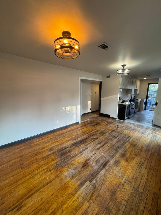 Photo - 5210 Ingalls St