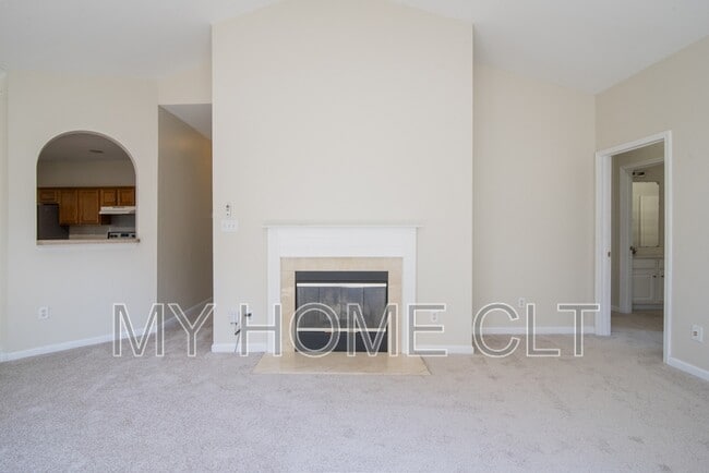 Photo - 15012 Rothesay Dr