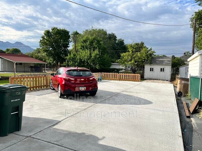 Photo - 758 Loveland Ave Unidad #A