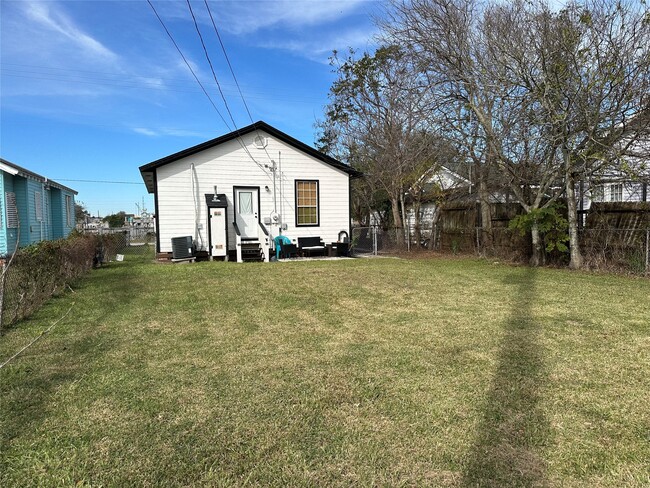 Photo - 4009 Avenue L