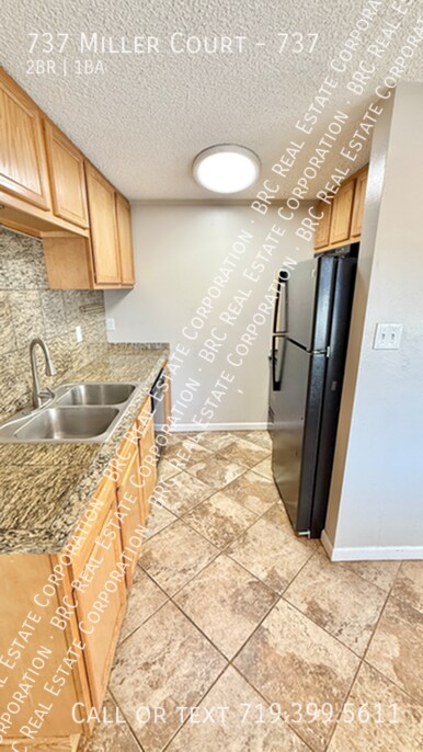 Photo - 737 Miller Ct Unidad 737