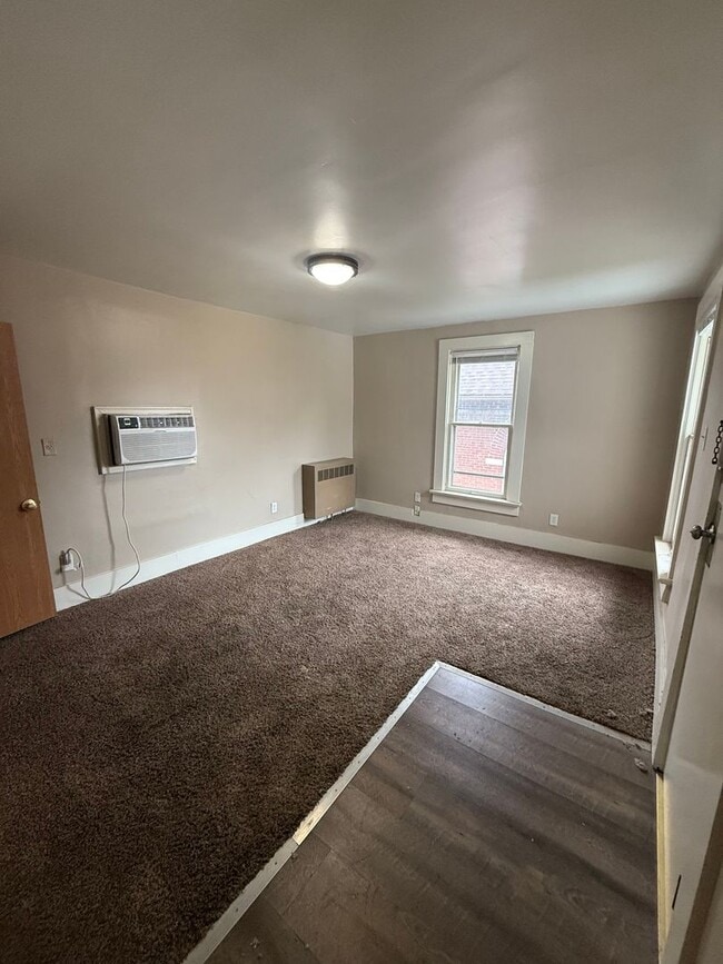 Photo - 1209 St Marys Ave Unit 4