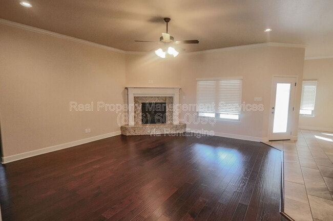 Photo - 9604 Justice Ave