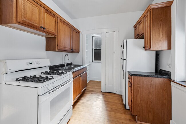 Photo - 1919 W Estes Ave Unit 2S