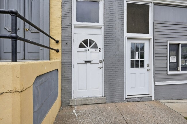 Photo - 348 N 6th St Unit 2F