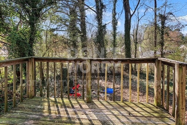 Photo - 1118 Duke St