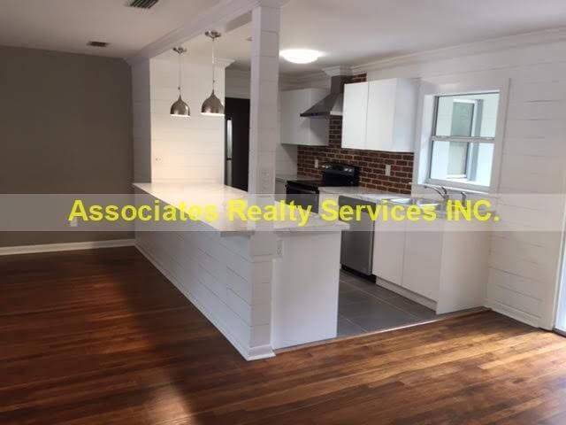 Photo - 3 Bedroom, 2 Bath Home in NW Gainesville. FULLY FENCED BACKYARD!!!