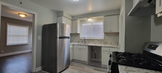 Photo - 9901 Yorkshire Rd