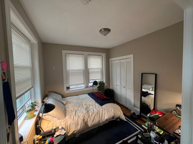 Photo - 100 Saint Marys St Unit 4