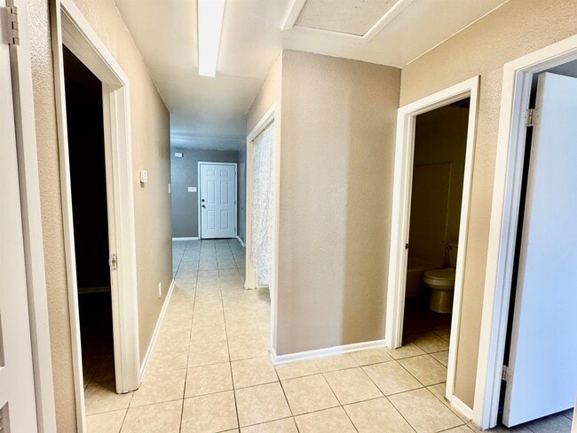 Photo - 1421 Reagan Dr