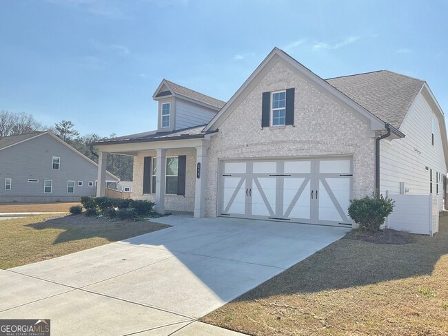 Building Photo - 240 Hollis St