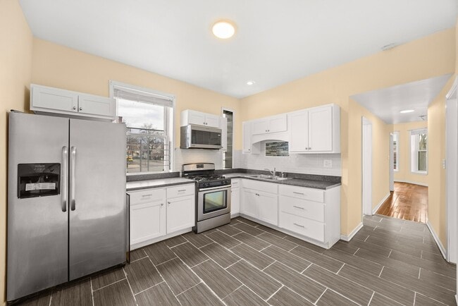 Photo - 6649 S Rhodes Ave