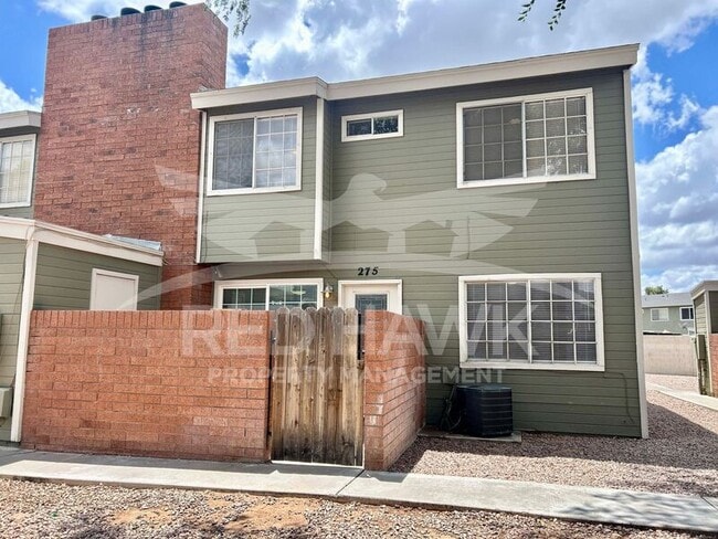 Photo - 2301 E University Dr
