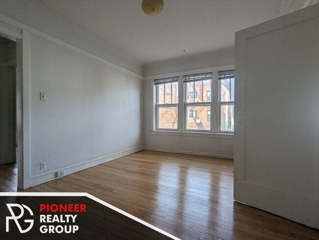 Photo - 1917 W Winnemac Ave Unit 5023-1