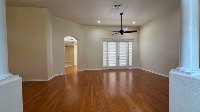 Photo - 1653 Cherry Ridge Dr