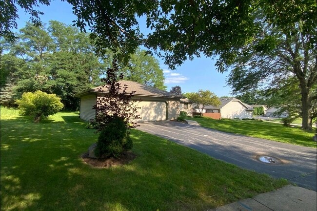 Photo - 3121 Carefree Dr