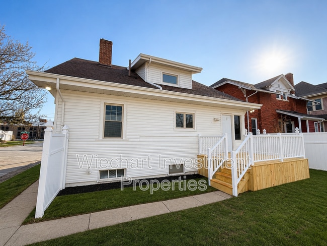 Photo - 201 S Blackhoof St