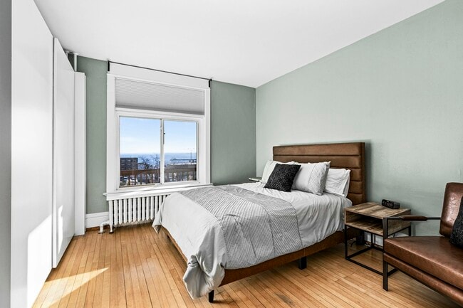 Photo - 209 E 3rd St Unit 209 Lower