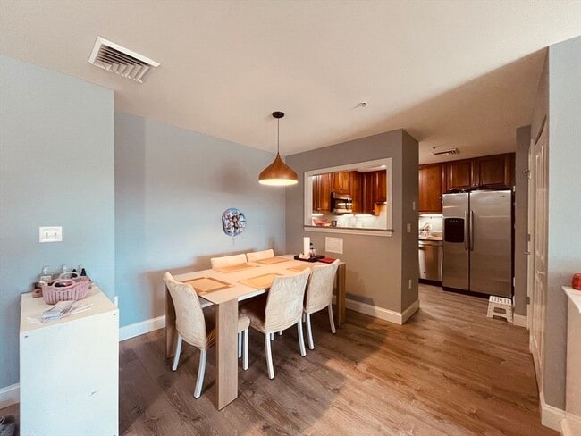 Photo - 318 Rindge Ave Unit 304